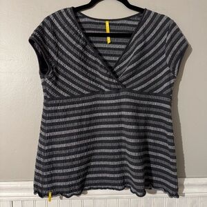 Lole | Women’s Blue Striped V Neck Top Size XL